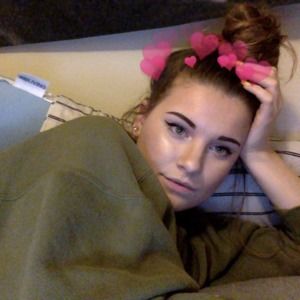 Meet your Posher, Caitlin